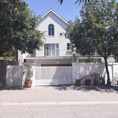 3 On Tessa Guesthouse 요하네스버그 외부 사진